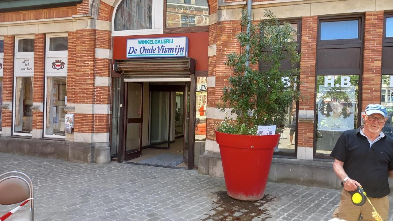 Luxe Appartement Met 3 Slaapkamers En 1 Kingsize Bed Slaapzetel En Drie Dubbelbedden Dendermonde Exterior photo